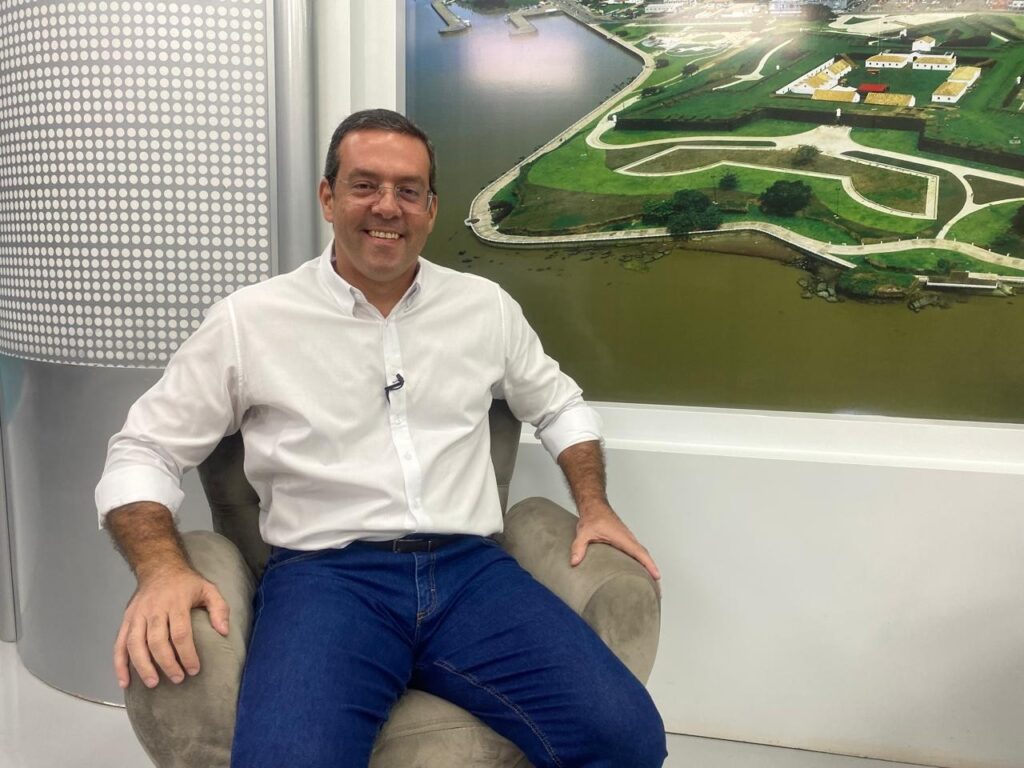 'Verdade dos fatos prevalecerá’, diz Dr. Furlan, alvo de operação da PF que investiga milícia digital