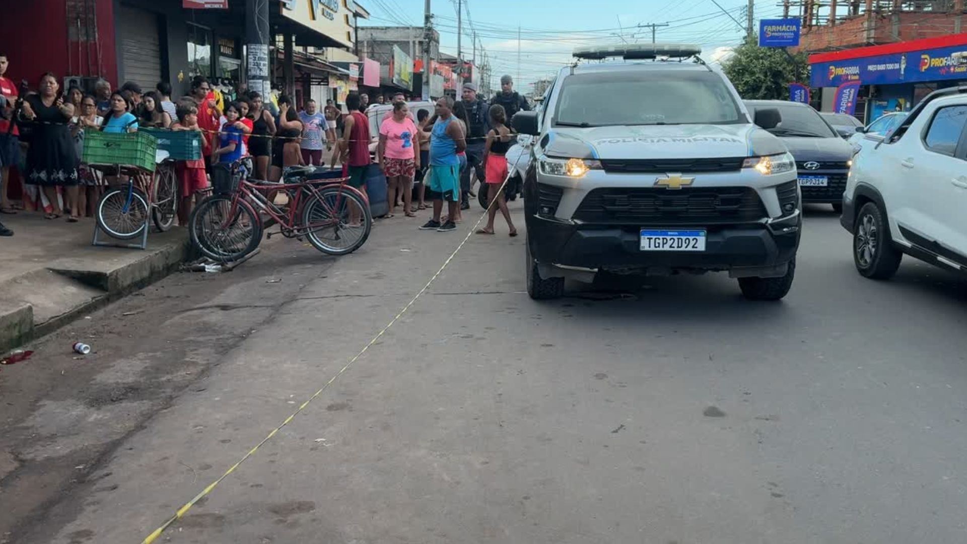 Homem é suspeito de matar jovem a facadas no AP; vítima se relacionava com esposa dele, diz polícia